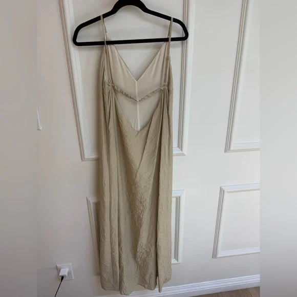 🍒SOLD🍒NWT reformation maja midi dress - Picture 2 of 4